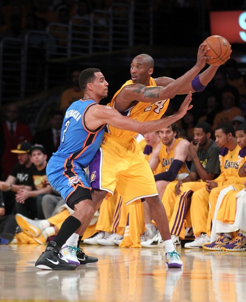 在俱乐部生 在俱乐部生