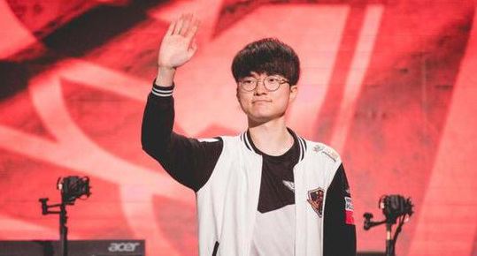 8500万选锋谢什科，曼联如何兑现“新伊布”的潜力？