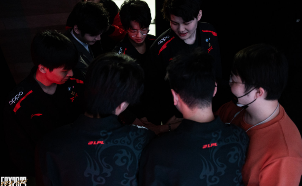 与尼克斯的 与尼克斯的