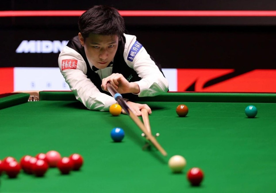 洲足坛崭露 洲足坛崭露